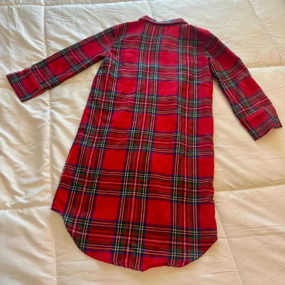 Gap Kids Christmas Plaid Button-Up Nightgown. Size 4 - Picture 7 of 7